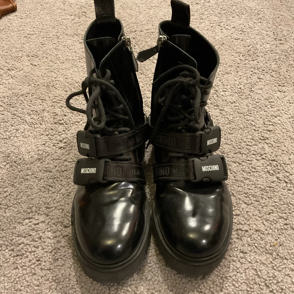 Moschino Italy Signature Strap Black Leather Combat MOTO Boots Platform Shoes 41 - Picture 5 of 11